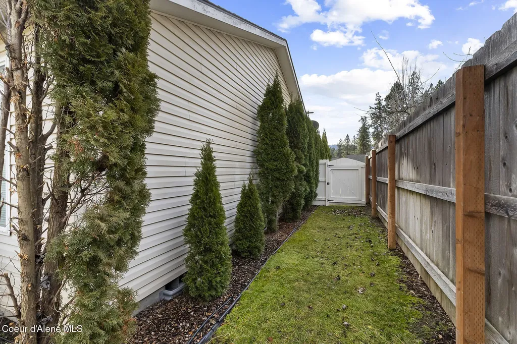 5377 E Steamboat Bend Post Falls ID 83854