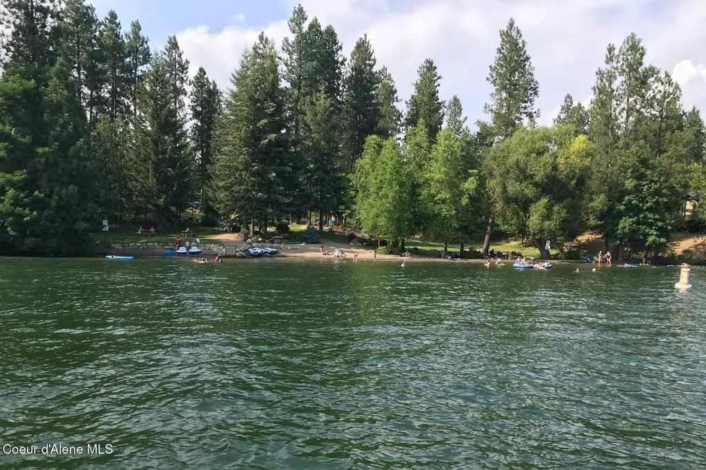 5377 E Steamboat Bend Post Falls ID 83854