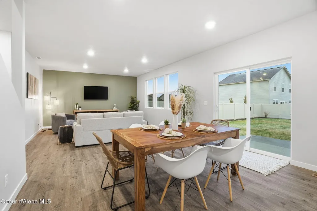 5381 E Aquila Avenue Post Falls ID 83854