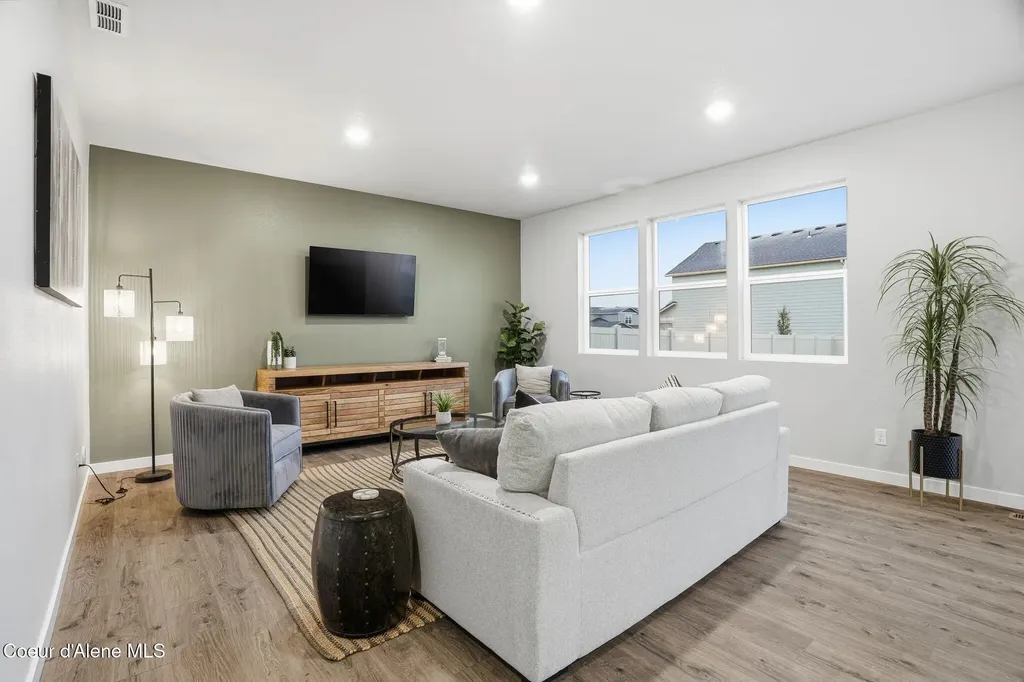 5381 E Aquila Avenue Post Falls ID 83854