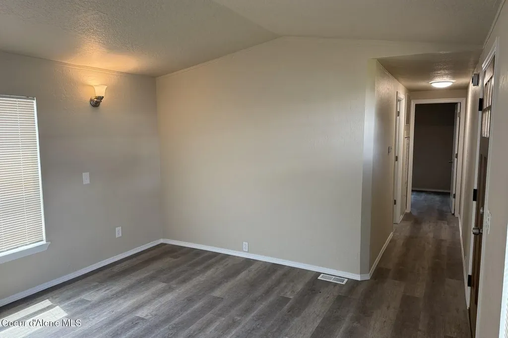 10734 N Benoit Street Hayden ID 83835