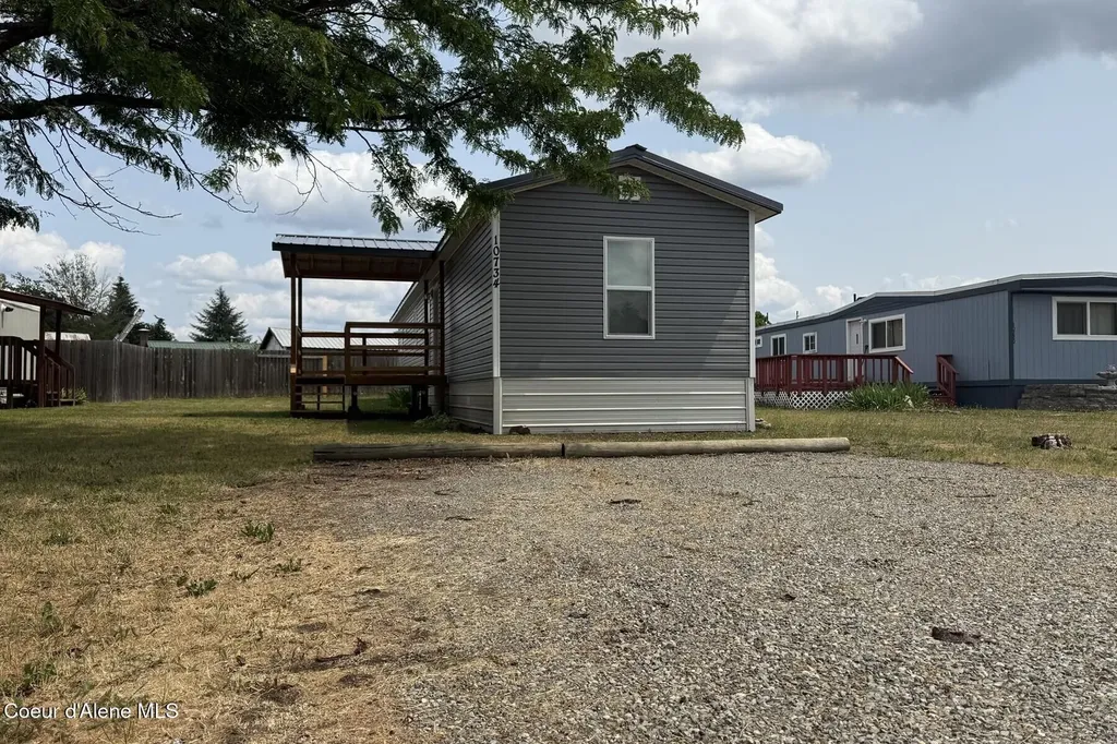 10734 N Benoit Street Hayden ID 83835