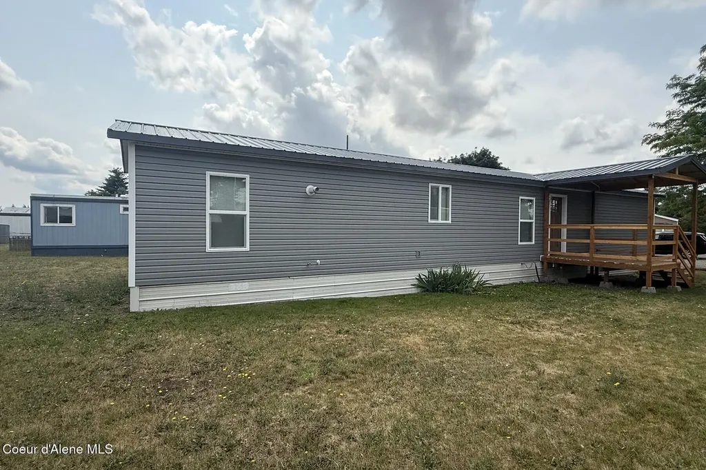 10734 N Benoit Street Hayden ID 83835