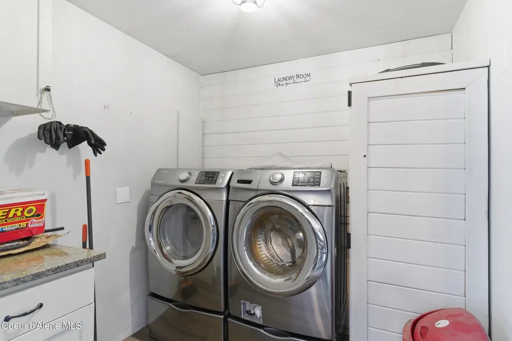 1356 Sagle Road Sagle ID 83860