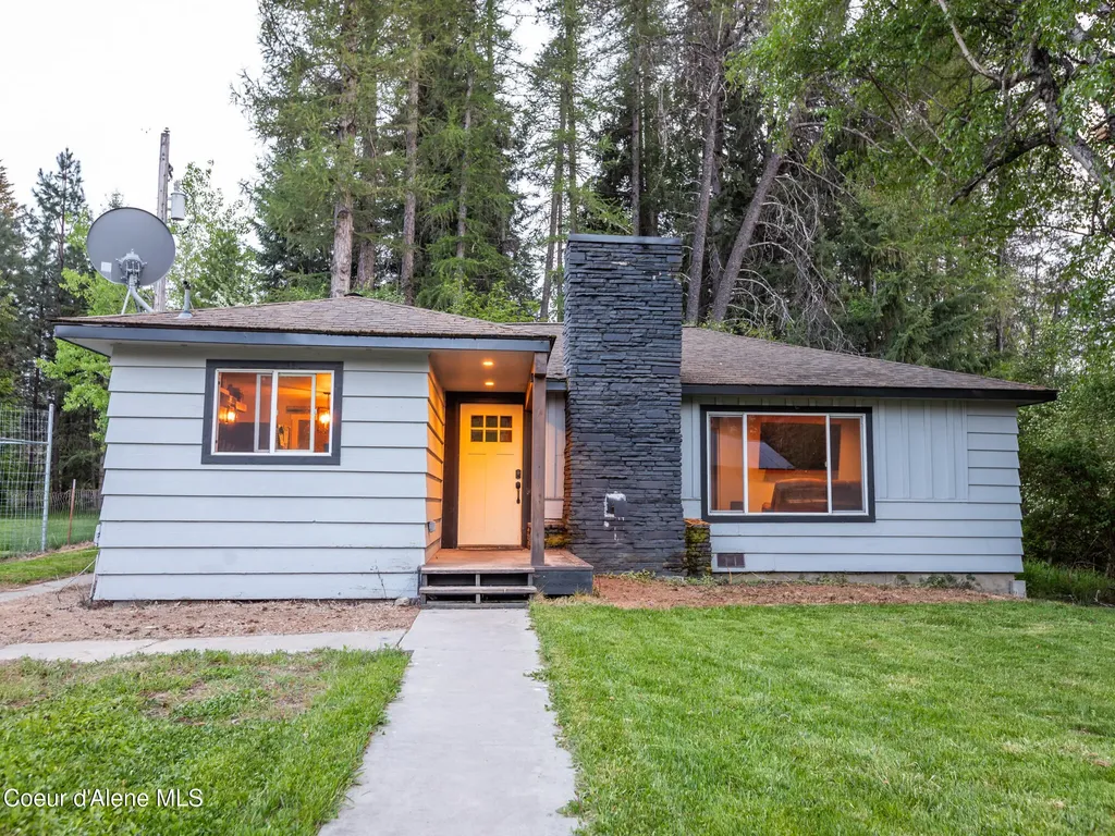 1356 Sagle Road Sagle ID 83860