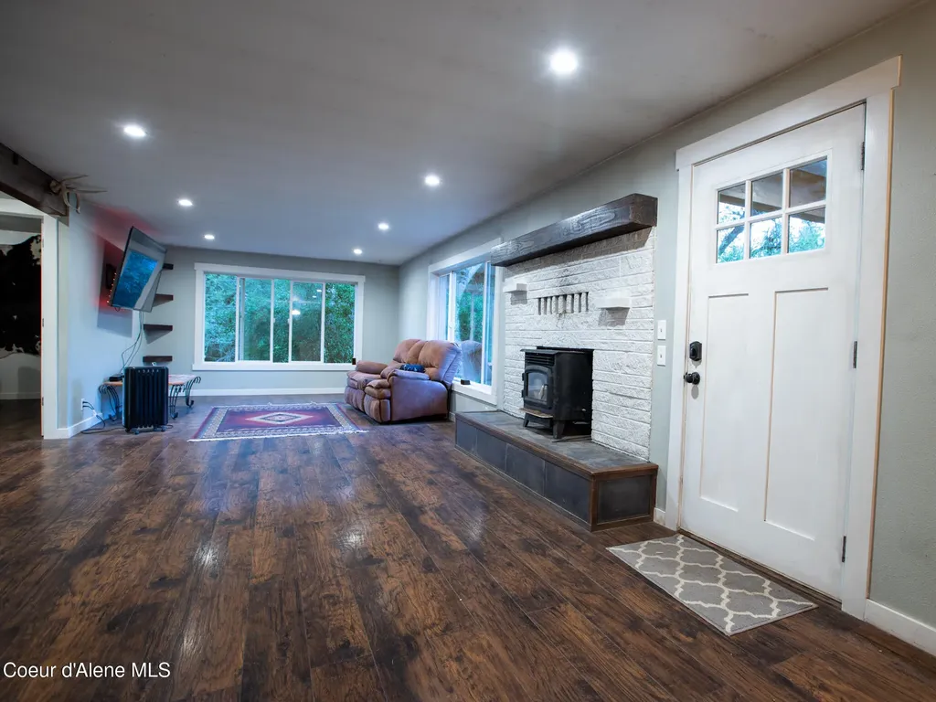 1356 Sagle Road Sagle ID 83860