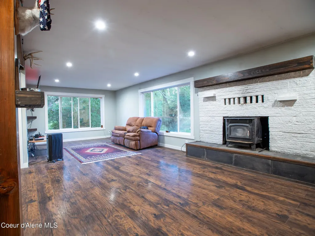 1356 Sagle Road Sagle ID 83860