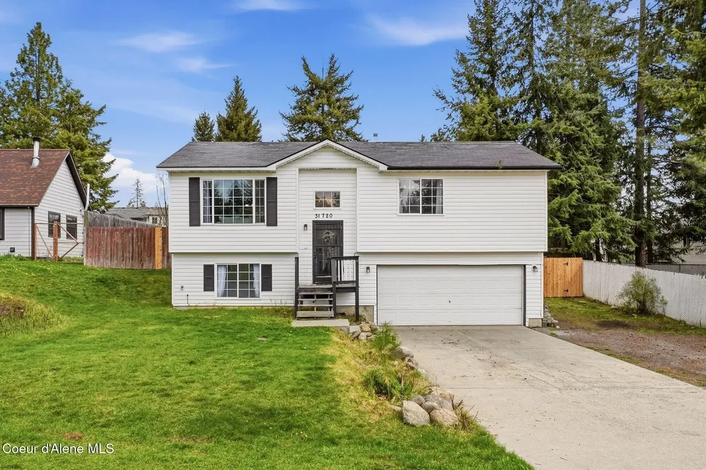 31720 N Barbara Avenue Spirit Lake ID 83869