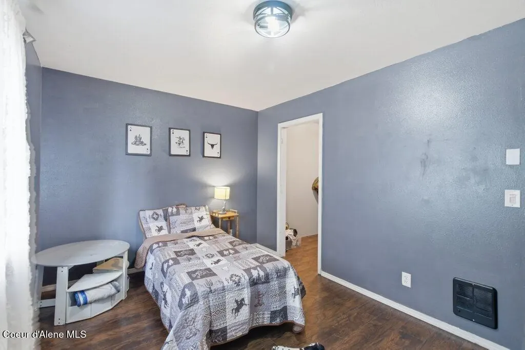 31720 N Barbara Avenue Spirit Lake ID 83869
