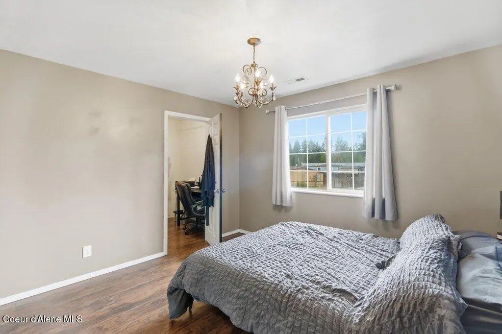 31720 N Barbara Avenue Spirit Lake ID 83869