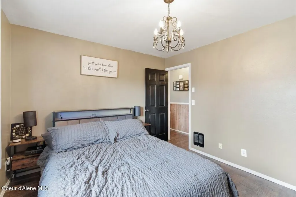 31720 N Barbara Avenue Spirit Lake ID 83869