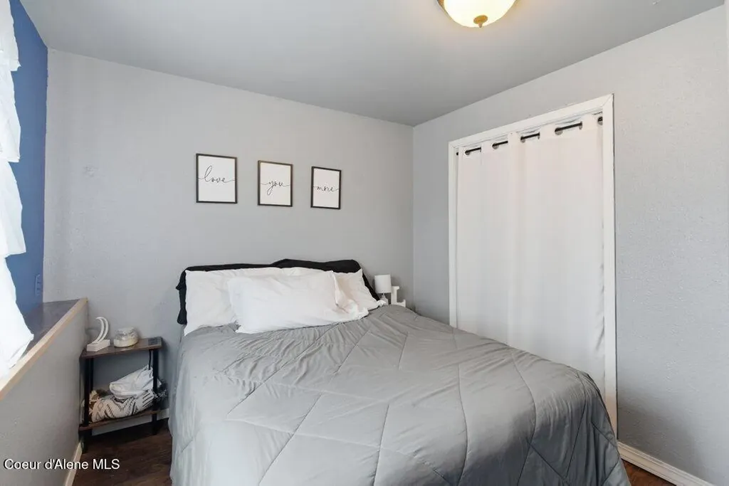 31720 N Barbara Avenue Spirit Lake ID 83869