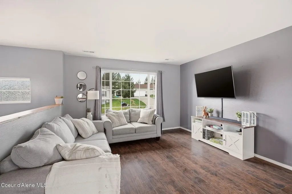 31720 N Barbara Avenue Spirit Lake ID 83869
