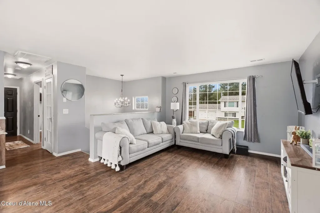 31720 N Barbara Avenue Spirit Lake ID 83869