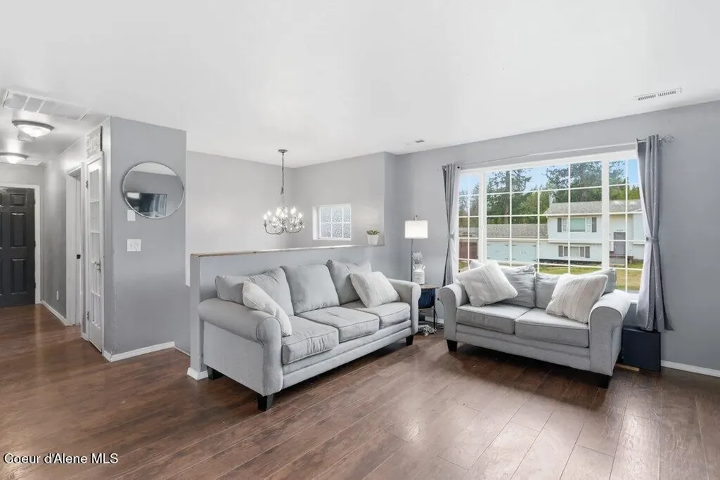 31720 N Barbara Avenue Spirit Lake ID 83869