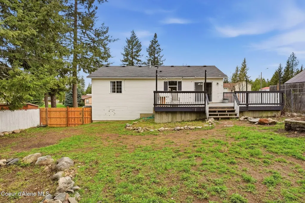 31720 N Barbara Avenue Spirit Lake ID 83869