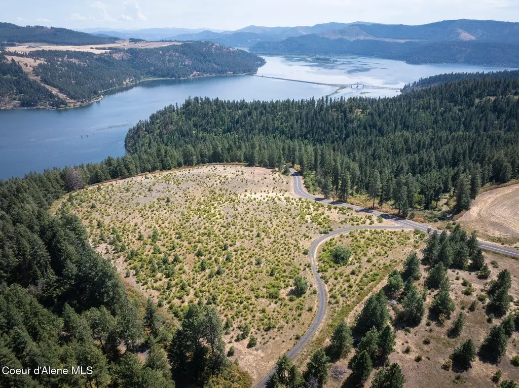 L3 S. Bella Vista Road Worley ID 83876