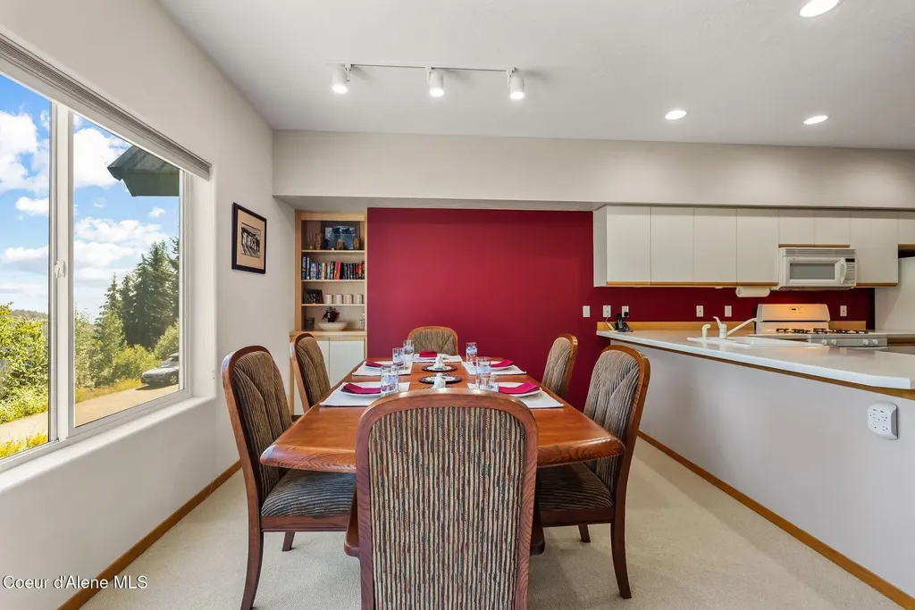 87 Cornice Court Sandpoint ID 83864