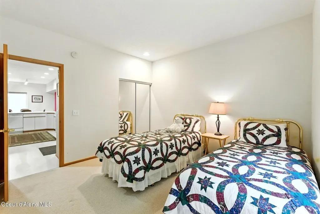 87 Cornice Court Sandpoint ID 83864