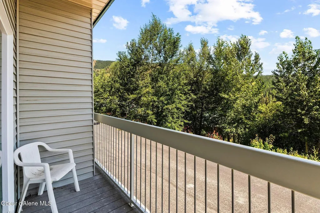 87 Cornice Court Sandpoint ID 83864