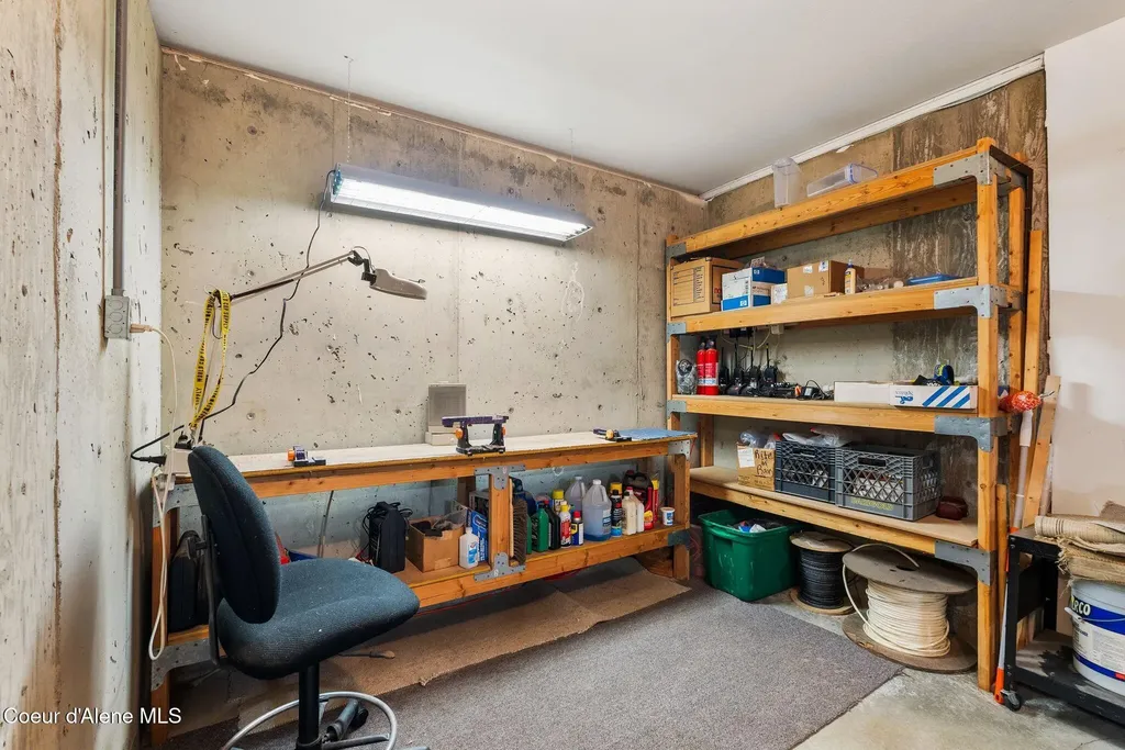 87 Cornice Court Sandpoint ID 83864