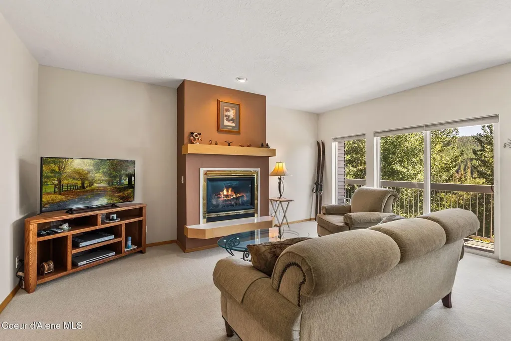 87 Cornice Court Sandpoint ID 83864