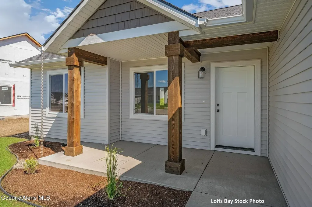 12115 N Lennon Lane Rathdrum ID 83858