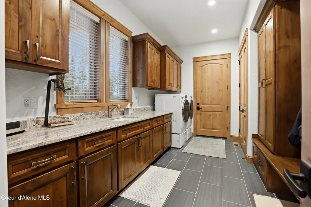 2117 E Amulet Circle Rathdrum ID 83858