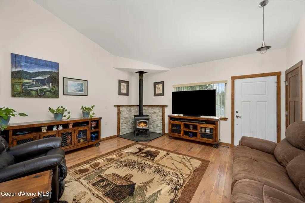 31083 N Spitfire Street Spirit Lake ID 83869