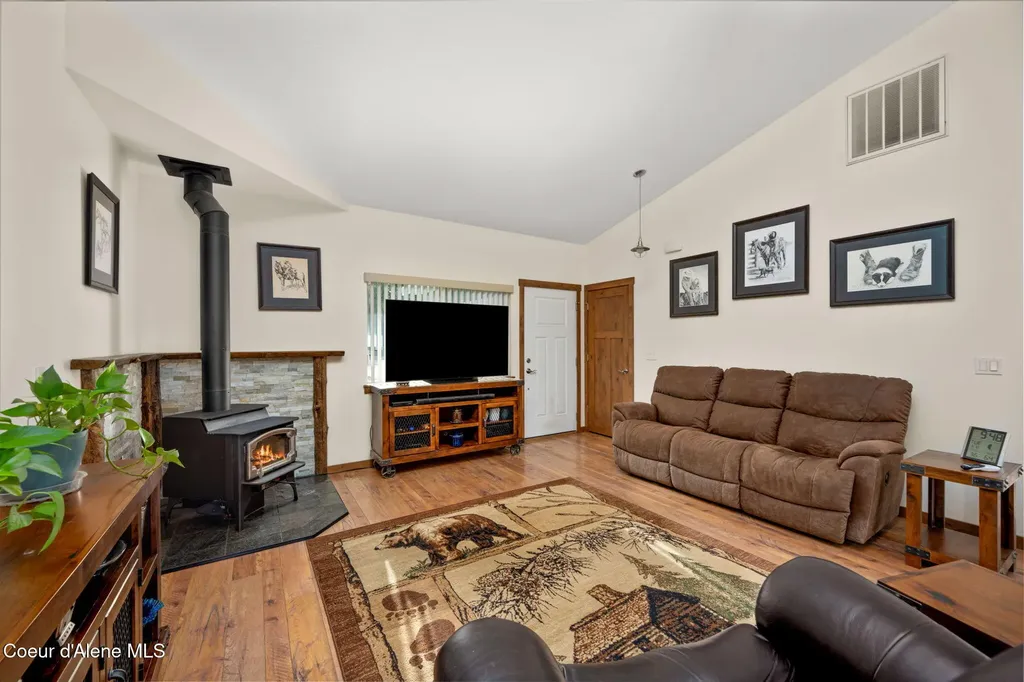 31083 N Spitfire Street Spirit Lake ID 83869