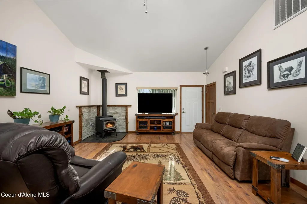 31083 N Spitfire Street Spirit Lake ID 83869