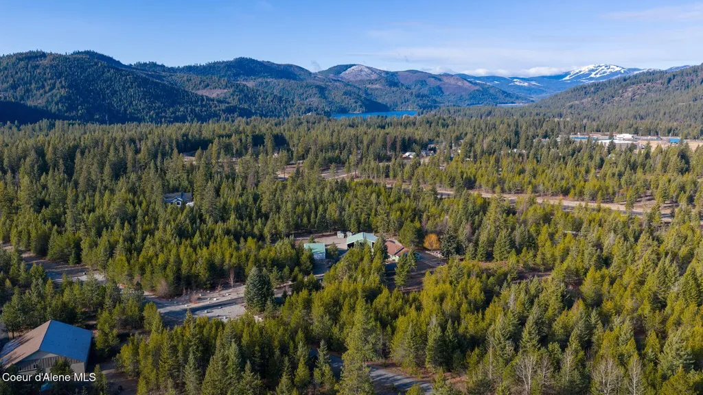 31083 N Spitfire Street Spirit Lake ID 83869