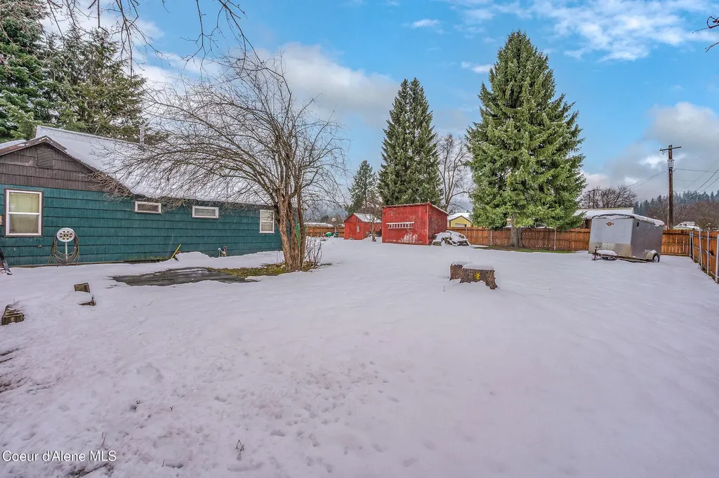605 Lewiston Avenue Pinehurst ID 83850
