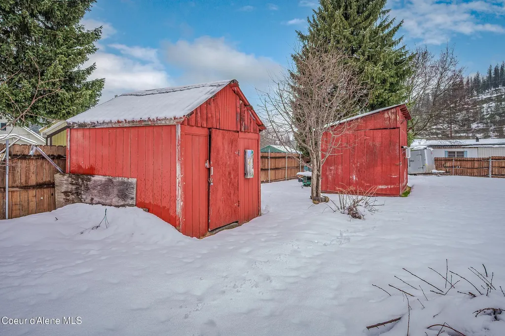 605 Lewiston Avenue Pinehurst ID 83850