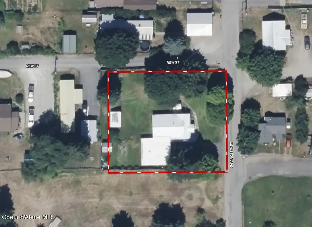 605 Lewiston Avenue Pinehurst ID 83850