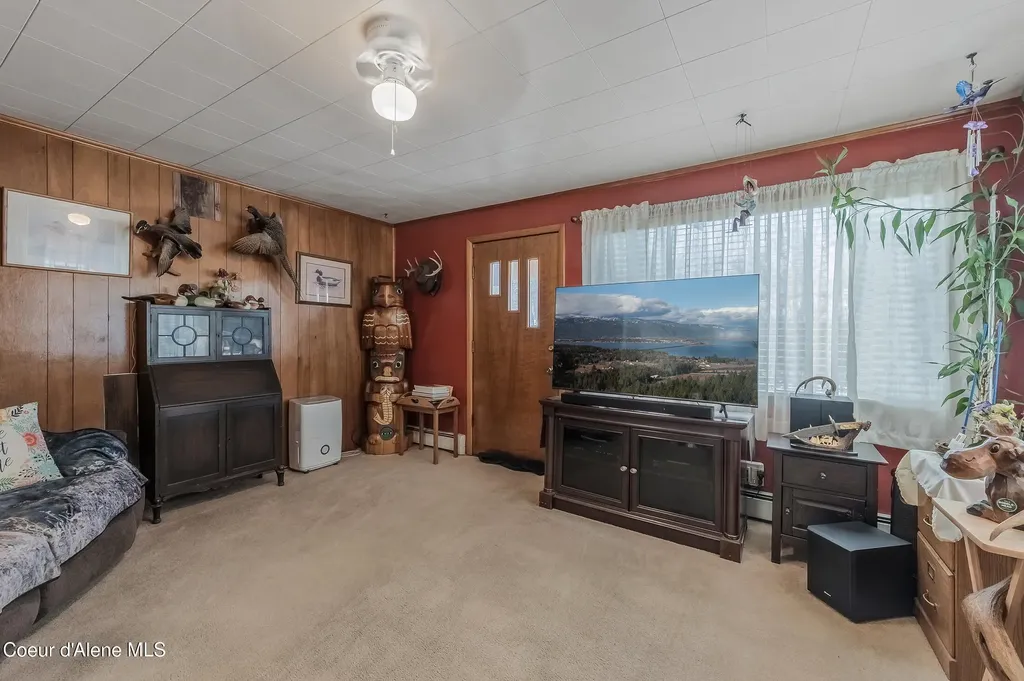 605 Lewiston Avenue Pinehurst ID 83850
