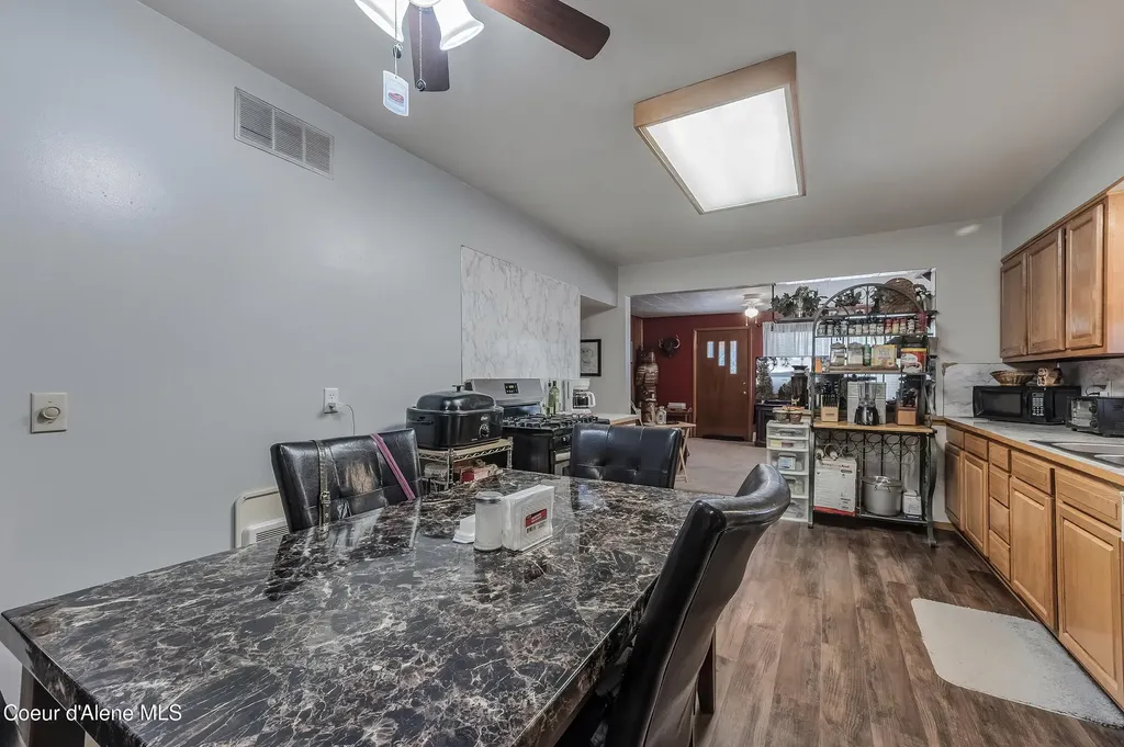 605 Lewiston Avenue Pinehurst ID 83850