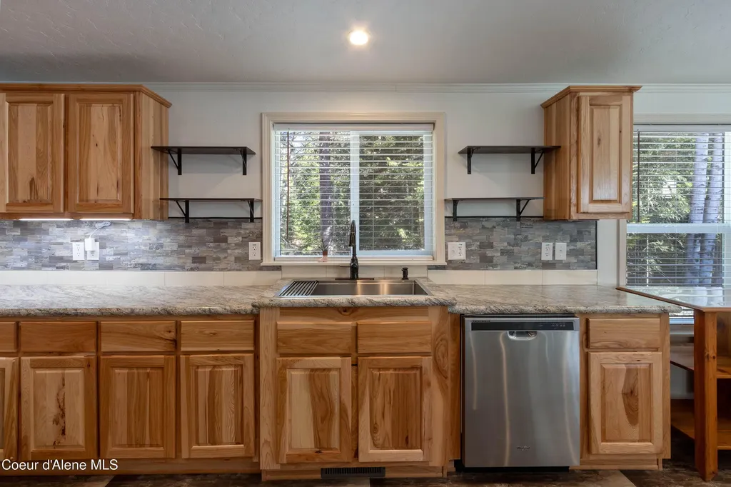 533 Artisan Way Sandpoint ID 83864