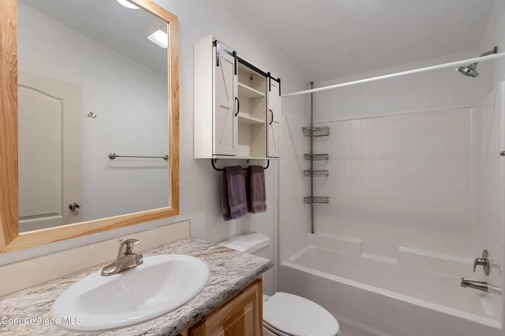 533 Artisan Way Sandpoint ID 83864