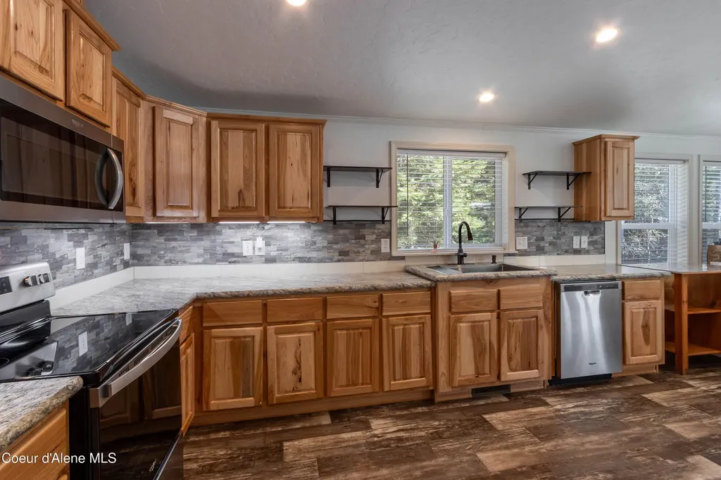 533 Artisan Way Sandpoint ID 83864