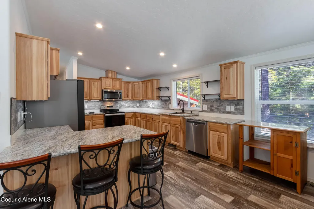 533 Artisan Way Sandpoint ID 83864