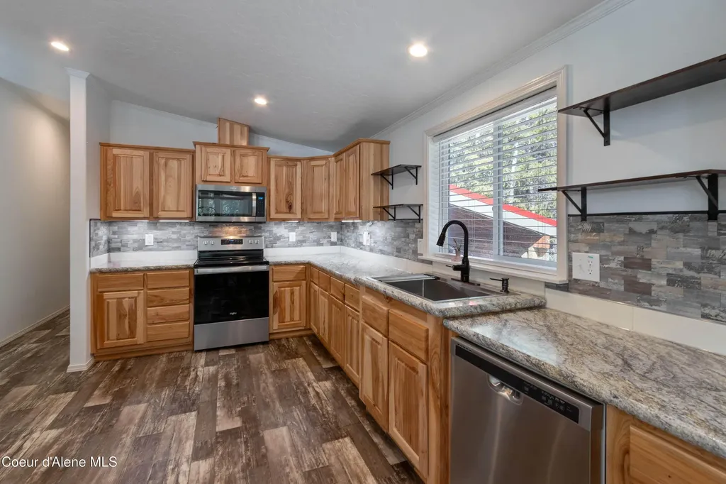 533 Artisan Way Sandpoint ID 83864