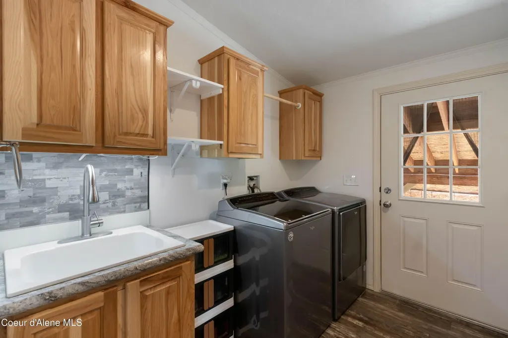 533 Artisan Way Sandpoint ID 83864
