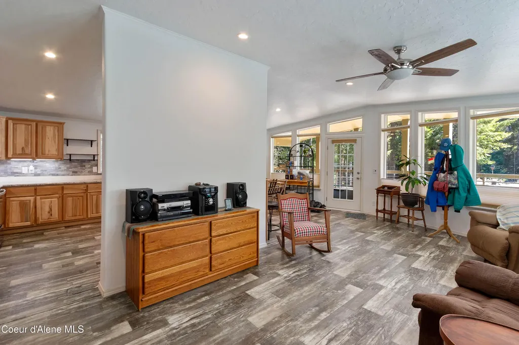 533 Artisan Way Sandpoint ID 83864