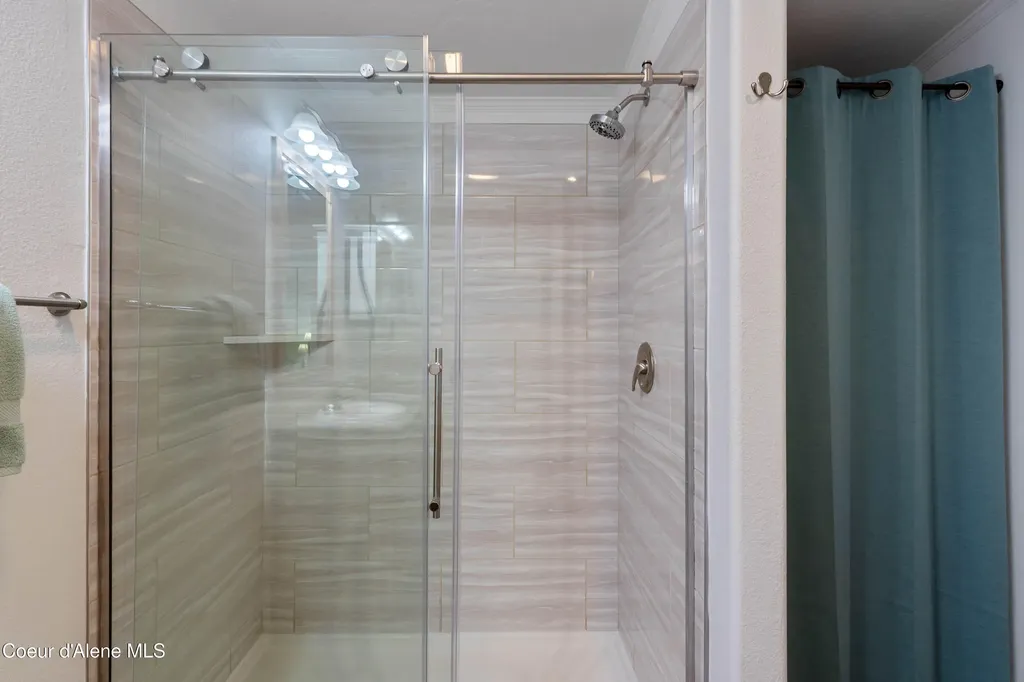 533 Artisan Way Sandpoint ID 83864