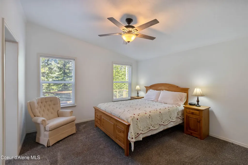 533 Artisan Way Sandpoint ID 83864