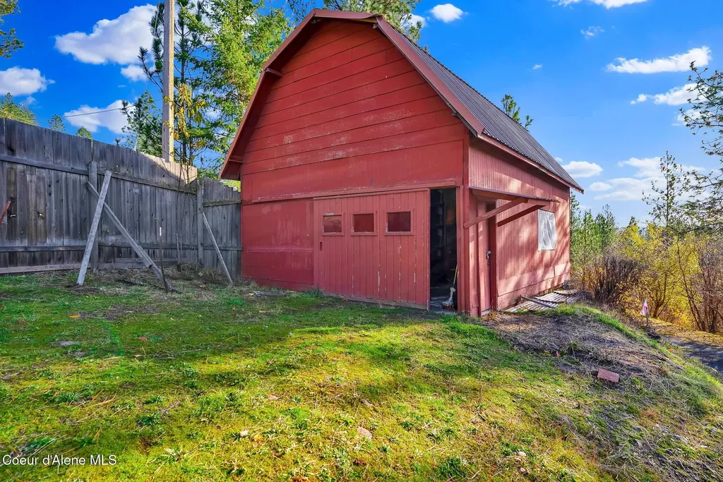 5443 Highway 11 Orofino ID 83544