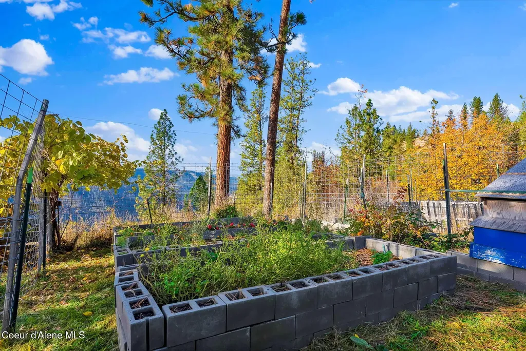 5443 Highway 11 Orofino ID 83544