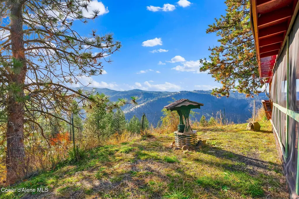 5443 Highway 11 Orofino ID 83544
