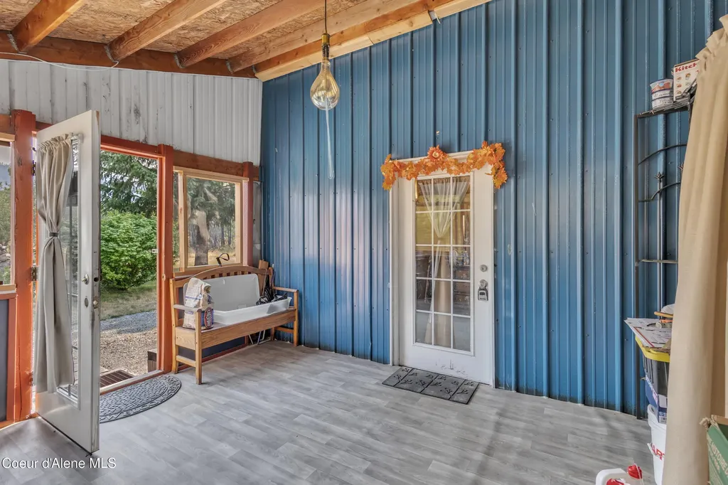 396 Wakena Lane Priest River ID 83856
